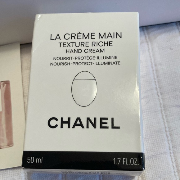 CHANEL Hand Cream - Picture 2 of 3